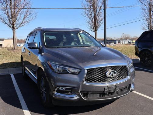 2017 INFINITI QX60 Base