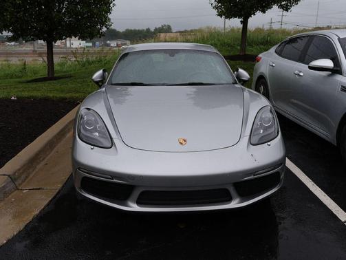 GT Silver Metallic 2018 Porsche 718 Cayman S