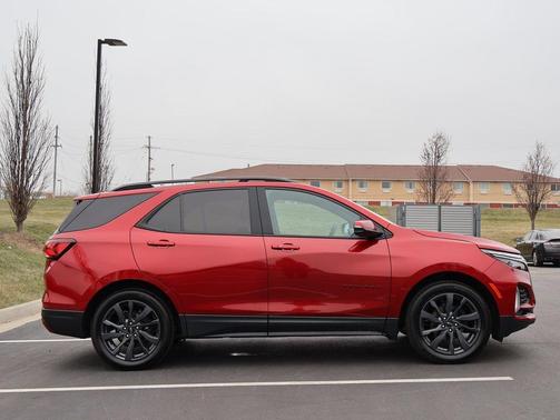 2022 Chevrolet Equinox FWD RS