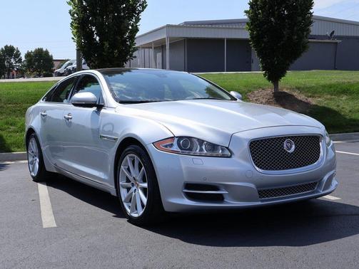 2014 Jaguar XJ Base