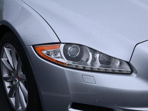 2014 Jaguar XJ Base