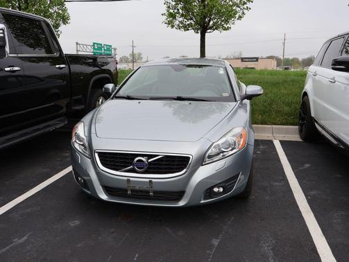 Electric Silver Metallic 2011 Volvo C70 T5