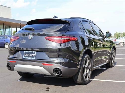 2022 Alfa Romeo Stelvio Ti