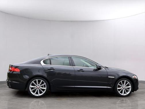 2015 Jaguar XF 3.0 Sport