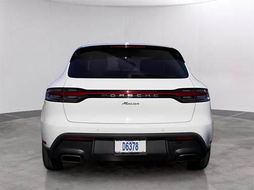 2025 Porsche Macan Base
