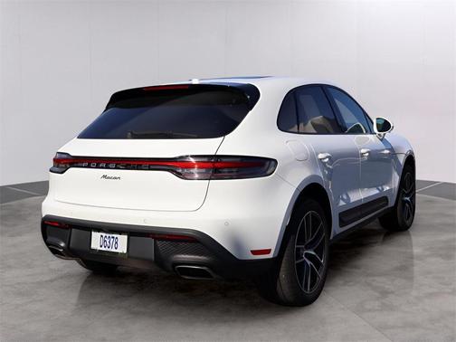 2025 Porsche Macan Base