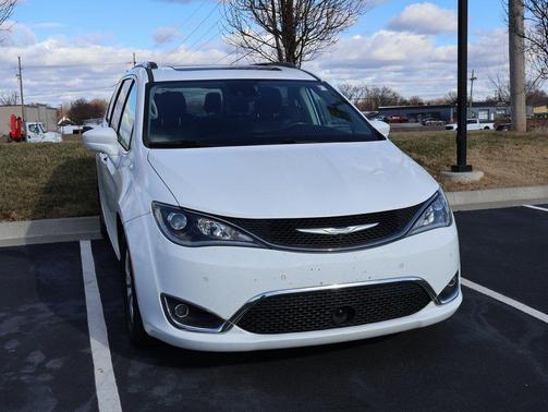 2018 Chrysler Pacifica Touring-L Plus