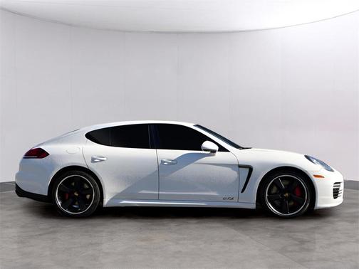 2015 Porsche Panamera GTS