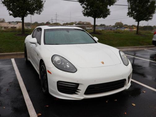 2015 Porsche Panamera GTS