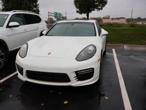 2015 Porsche Panamera GTS