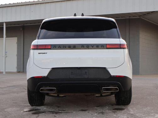 2025 Land Rover Range Rover Sport SE