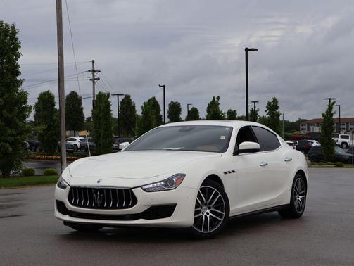 Bianco 2021 Maserati Ghibli S Q4