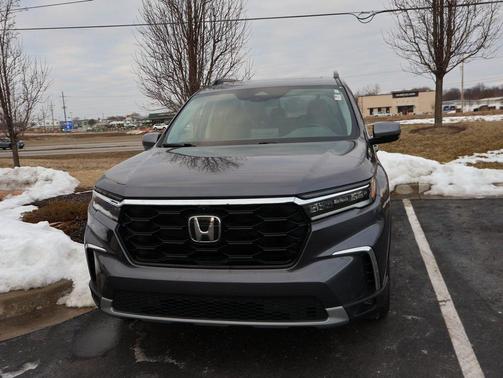 2023 Honda Pilot AWD Elite