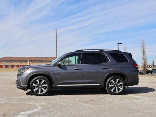 2023 Honda Pilot AWD Elite
