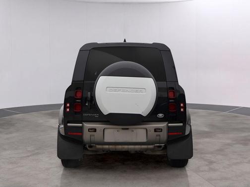 Santorini Black Metallic 2022 Land Rover Defender 110 X-Dynamic SE