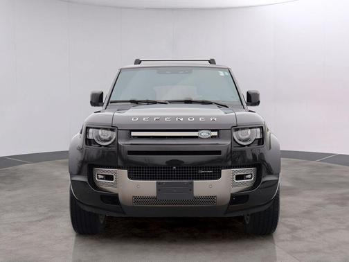Santorini Black Metallic 2022 Land Rover Defender 110 X-Dynamic SE