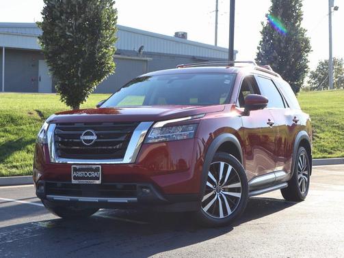 2023 Nissan Pathfinder Platinum 4WD