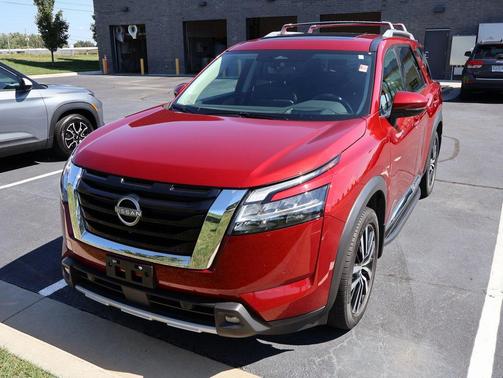 2023 Nissan Pathfinder Platinum 4WD