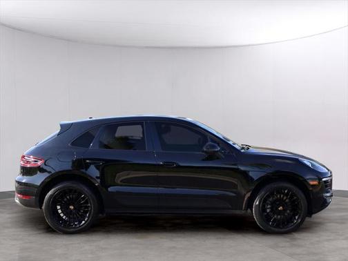 2018 Porsche Macan Base