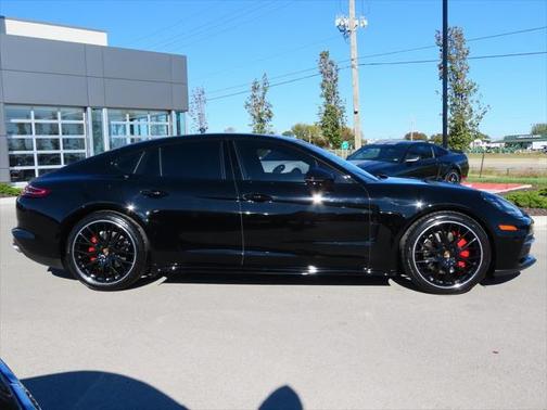 2018 Porsche Panamera 4S