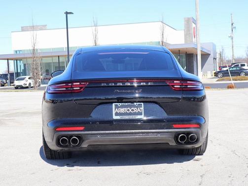 2018 Porsche Panamera 4S