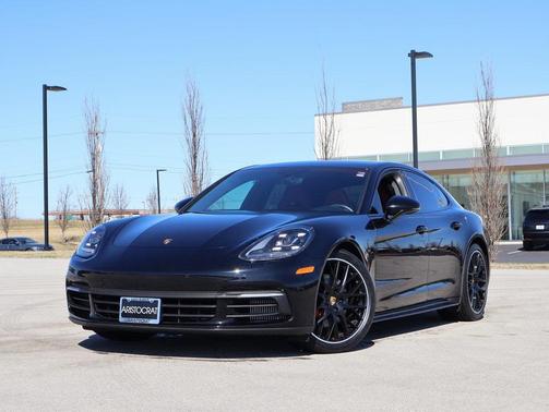 2018 Porsche Panamera 4S
