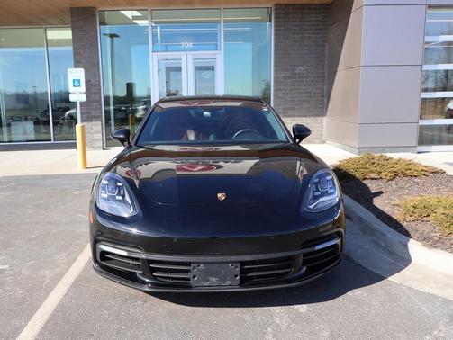 2018 Porsche Panamera 4S