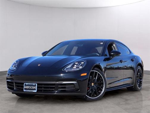 2018 Porsche Panamera 4S