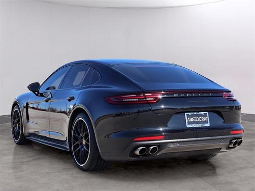 2018 Porsche Panamera 4S