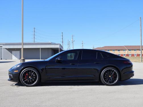 2018 Porsche Panamera 4S