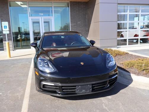 2018 Porsche Panamera 4S