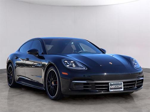 2018 Porsche Panamera 4S