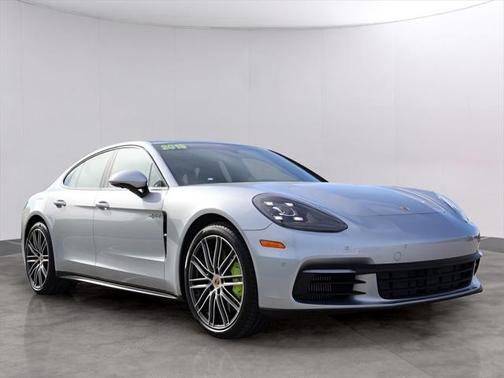 2019 Porsche Panamera E-Hybrid 4