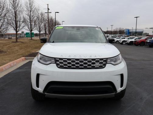 2025 Land Rover Discovery P300 S