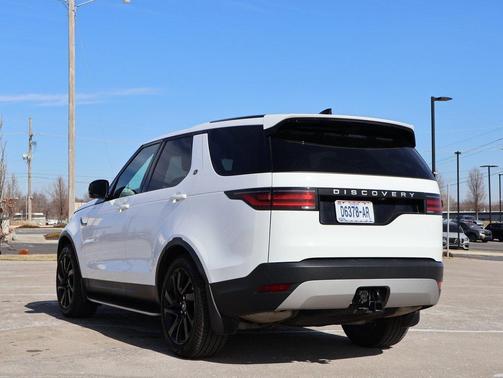 2025 Land Rover Discovery P300 S