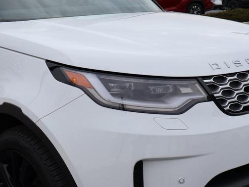 2025 Land Rover Discovery P300 S