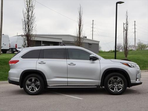 2017 Toyota Highlander Limited Platinum