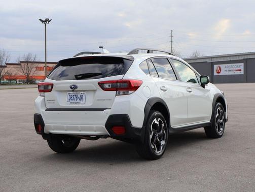 Crystal White Pearl 2023 Subaru Crosstrek Limited
