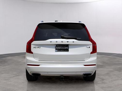 2017 Volvo XC90 T6 Momentum