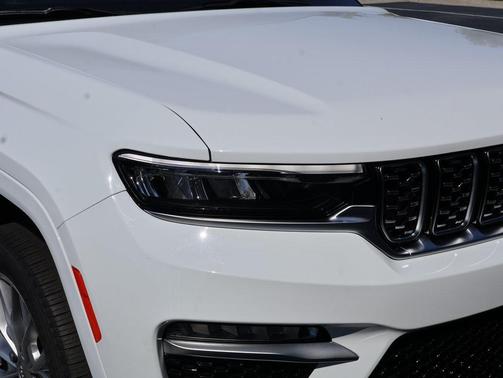 2023 Jeep Grand Cherokee Summit
