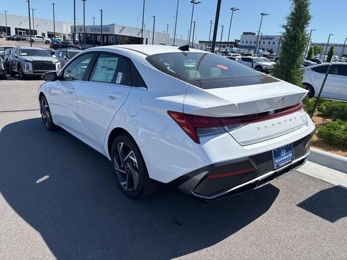 2025 Hyundai ELANTRA HEV Limited