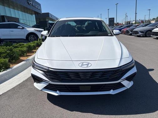 2025 Hyundai ELANTRA HEV Limited
