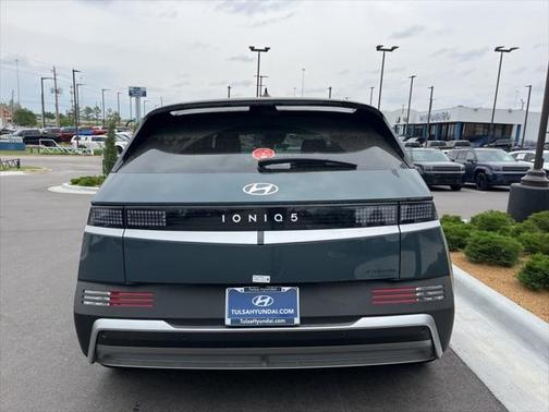 2025 Hyundai IONIQ 5 SE