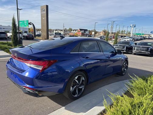 2021 Hyundai ELANTRA SEL