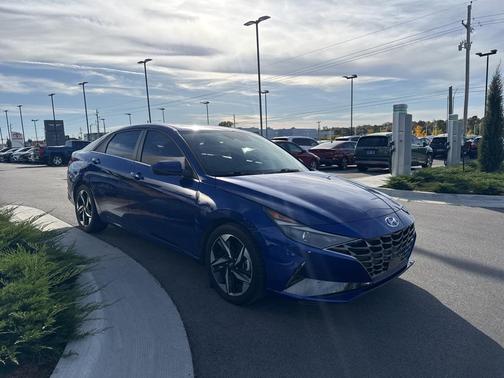 2021 Hyundai ELANTRA SEL