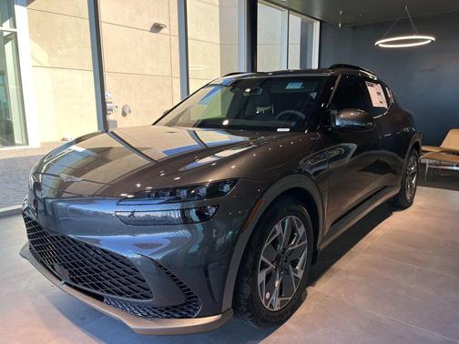 Makalu Gray 2024 Genesis GV60 Standard RWD