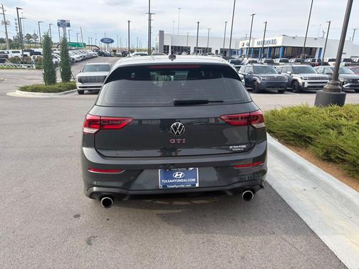 Urano Gray w/Black Roof 2023 Volkswagen Golf GTI 1.4T TSI