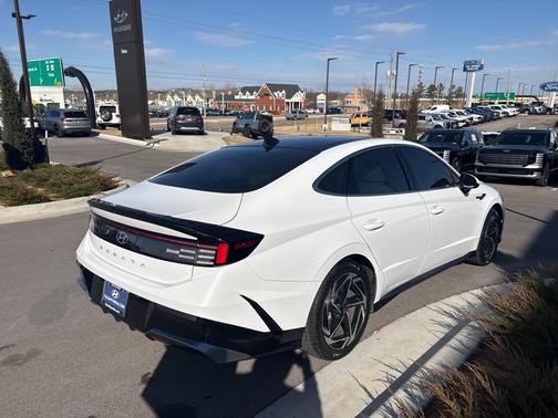 2024 Hyundai SONATA SEL