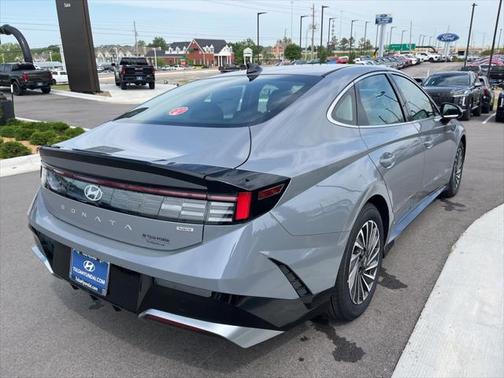 2025 Hyundai SONATA Hybrid SE