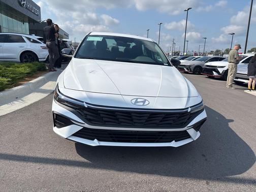 2025 Hyundai ELANTRA Sport